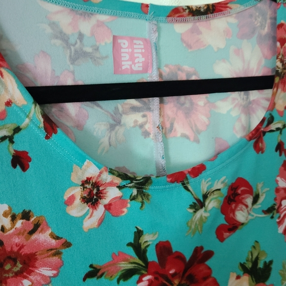 Floral mint top - Picture 3 of 4